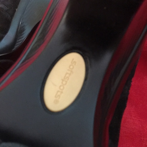 BLACK Suede Softspots Ankle Boots Size 10W - Picture 3 of 6